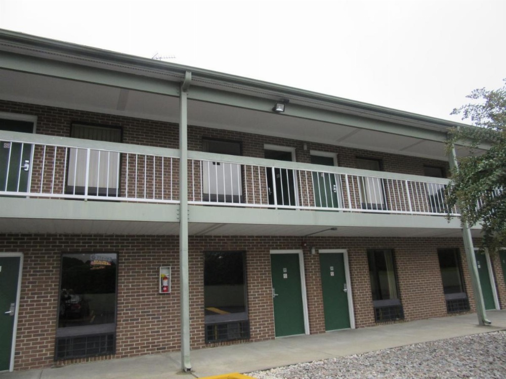 Days Inn by Wyndham Columbia NE Fort Jackson