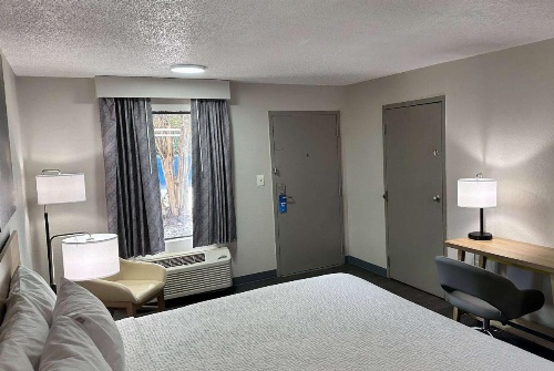 Days Inn by Wyndham Columbia NE Fort Jackson image 15