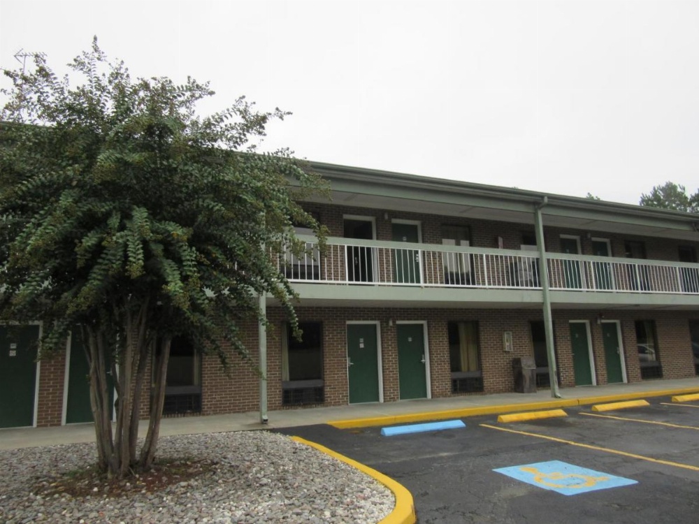 Days Inn by Wyndham Columbia NE Fort Jackson